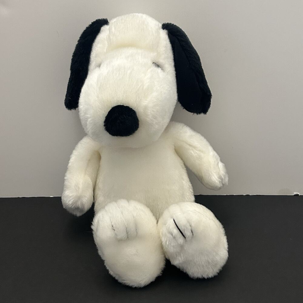 Peanuts Gang Snoopy Dog Plush Doll Kohl's Cares Stuffed Animal